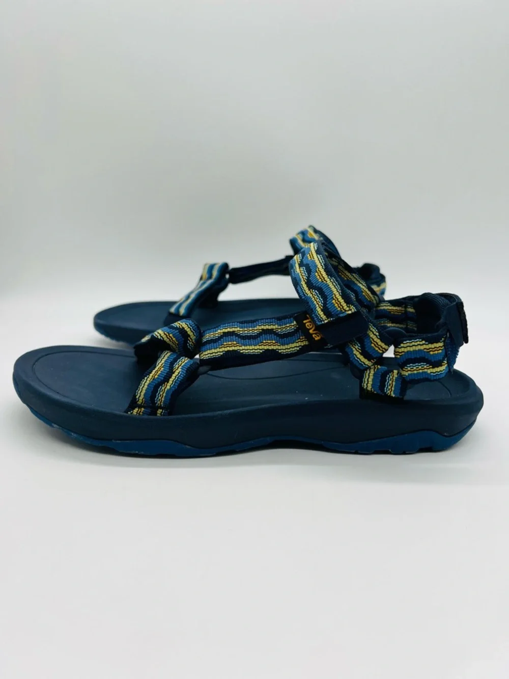 Teva Kids’ Hurricane XLT 2 Sandals Blue with Yellow Accent Straps Size 6 Youth
